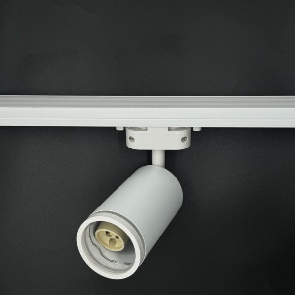 რელსის სანათი – თეთრი კორპუსი, ცვლადი ნათურით, LED Spot (ფართო გაშლა)